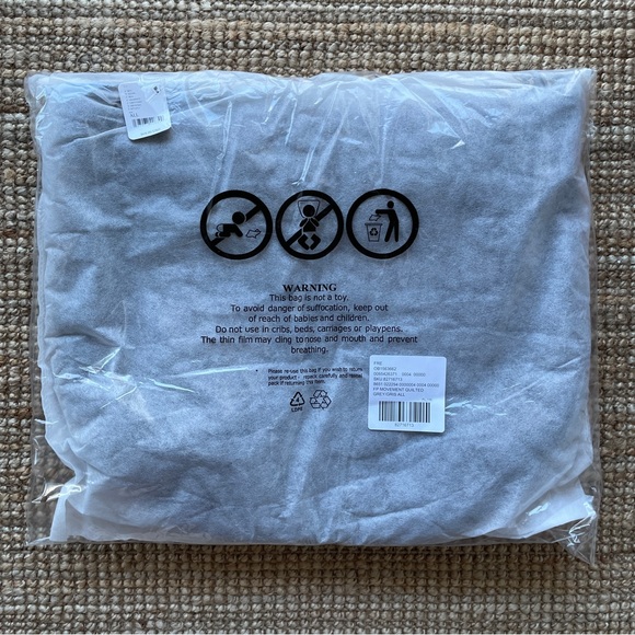 1 LEFT ✨NEW Free People FP Movement Quilted Carryall In Graphite - Picture 6 of 14